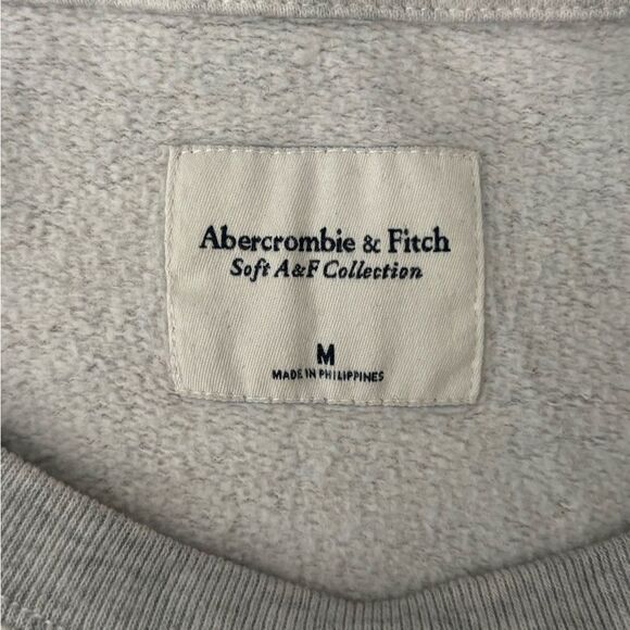 Abercrombie & Fitch Tri-Tone Grey Crewneck Sweater - Picture 2 of 3